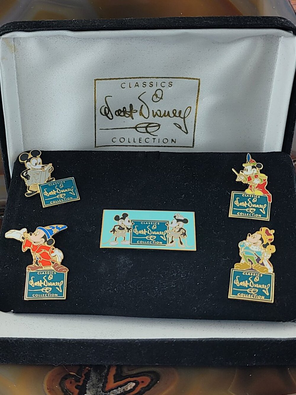 Walt Disney Classics Mickey Through the Years 70th Anniversary Pin Set